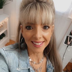 Meet your Posher, Lisa